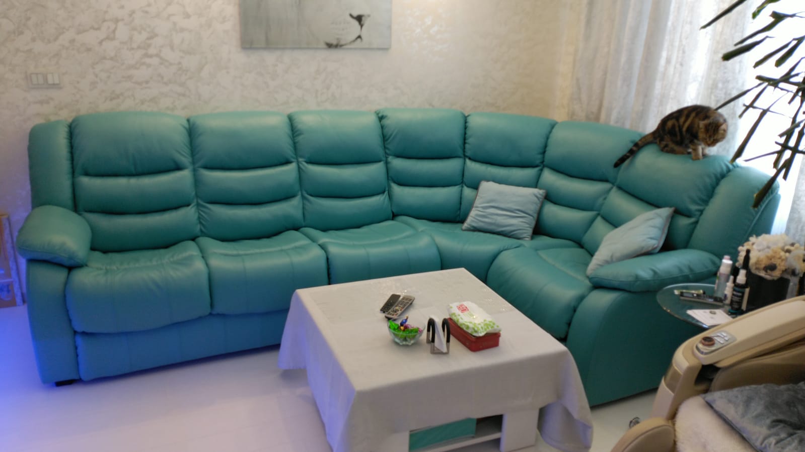 Перетяжка дивана на дому. Басманный район